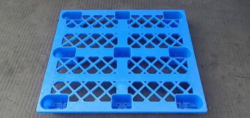 包装出货塑料地台板、托盘、托板、卡板、栈板 全面解析与应用图片展示